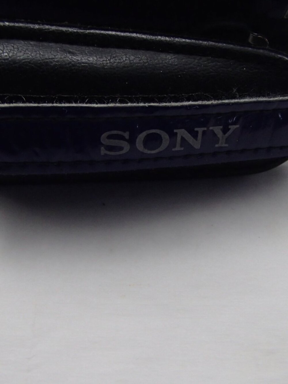 Sony Handycam Memory Card Camcorder DCR-SX45 w/Battery - No Charger - Tested - Picture 8 of 12